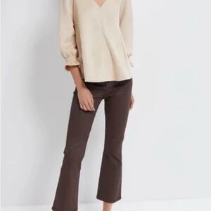 Tuckernuck Tan Faux Suede
Easton Swing Blouse
Medium